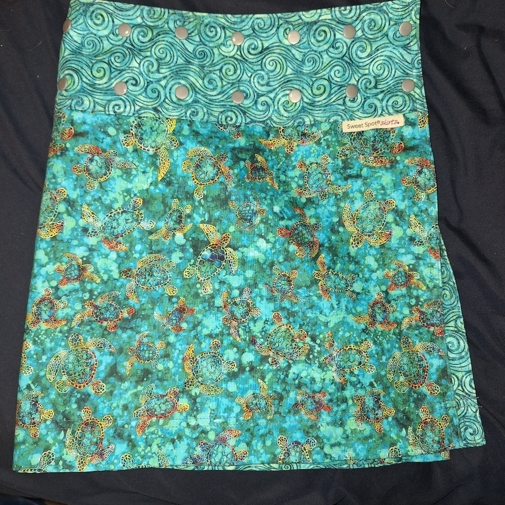 Sweet Spot Sea Turtle Print Mini Skirt Adjustable Snap